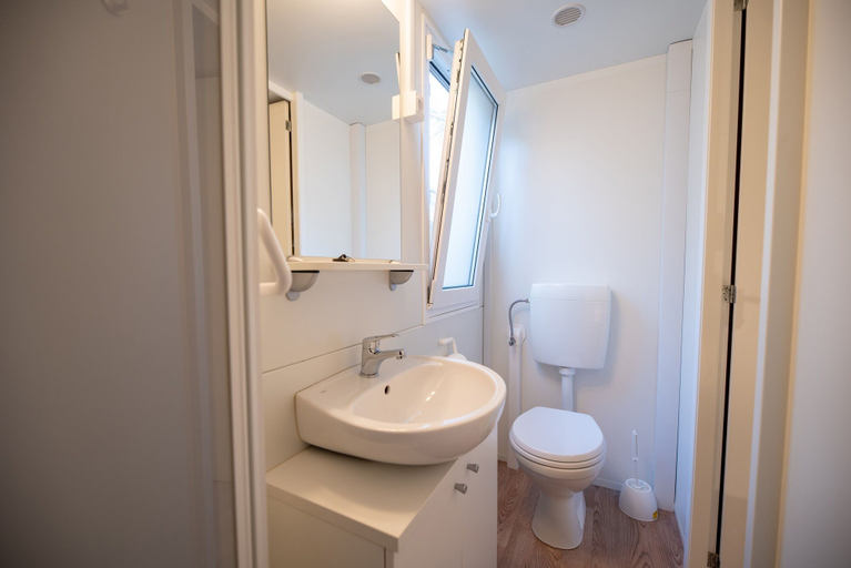 Bathroom 3, Kozarica Mobile Homes, Pakoštane