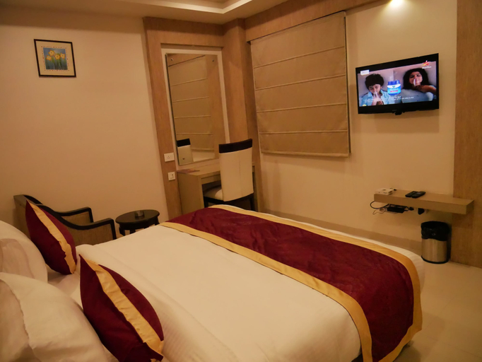Bedroom 3, Emporio Hotel, Nainital