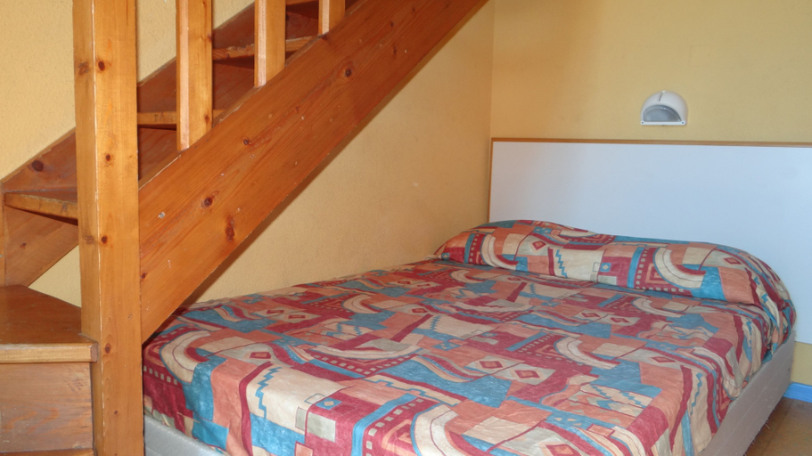 Bedroom 2, Le Cloitre des Dominicains, Drôme
