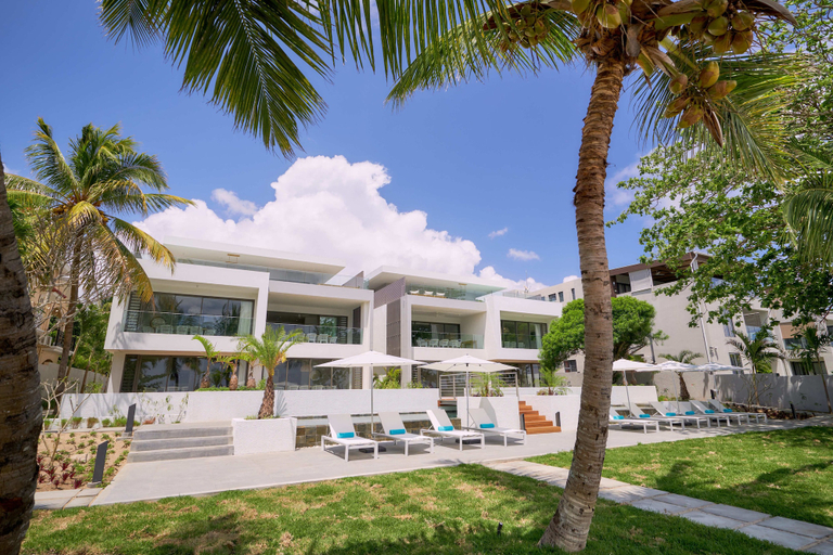 Exterior & Views 2, Les Estivales Beachfront Suites & Penthouses with LOV