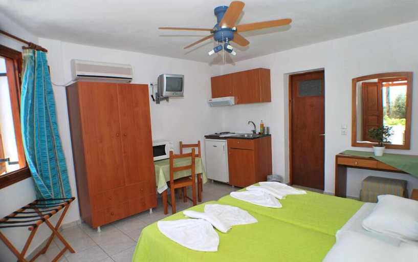 Bedroom 2, Blue Fish Apartments, South Aegean