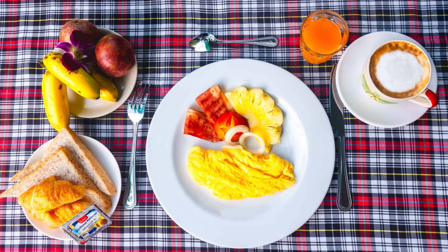 Food & Drinks 5, Sabina Guesthouse, Phuket Island