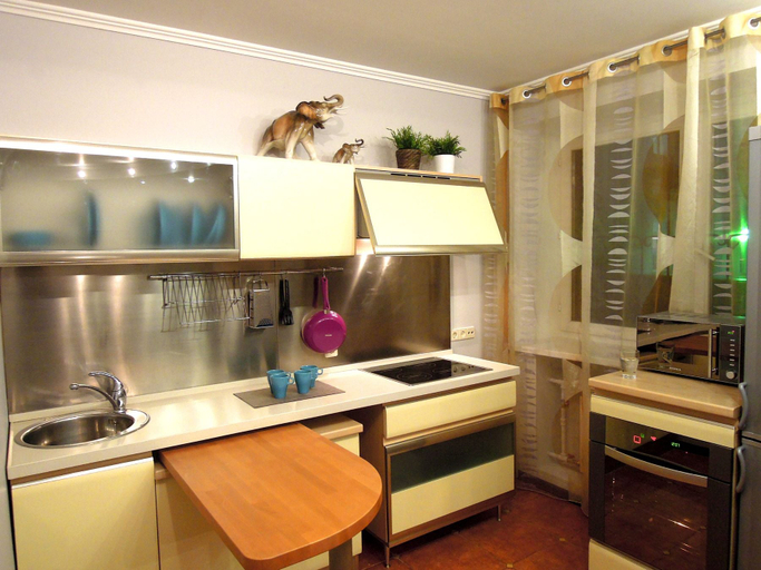 Others 4, Lakshmi Apartment Ostozhenka, Western