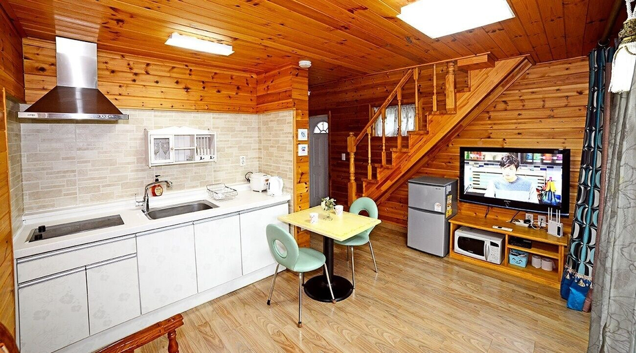 Others 4, Laviche Pension, Gapyeong