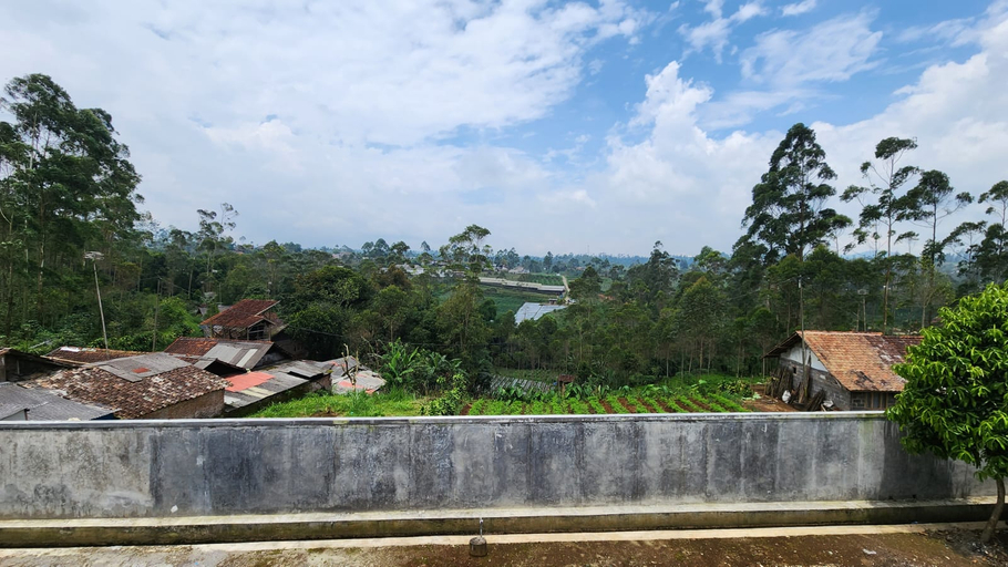 Others 5, Villa Imah Pangalengan, Bandung