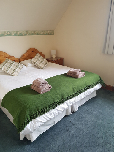 Bedroom 2, Lindisfarne Bed & Breakfast, Orkney Islands