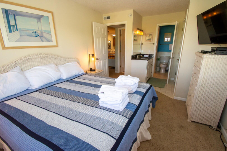 Bedroom 3, 188 Beach Club Villa, Beaufort