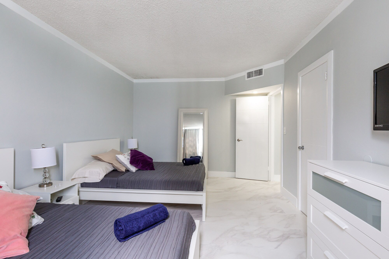 Bedroom 3, The Tides Ocean Luxury Suites, Broward