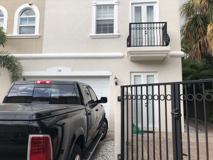 Exterior & Views, 3BR Home wRooftop by Ideal Experience VR, Broward