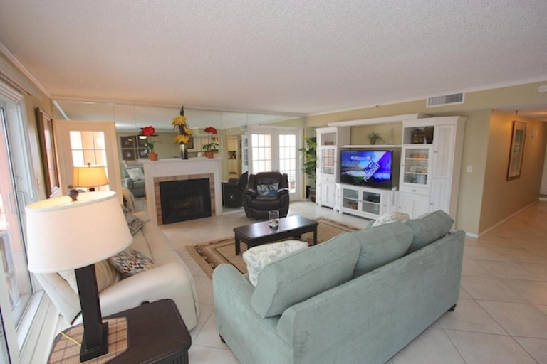 Others 5, Beach Cottages, Pinellas