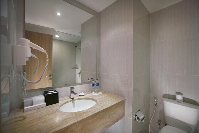 Bathroom 5, BW Suite Belitung, Belitung