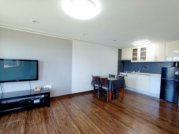 Others 5, The Haus, Jeju
