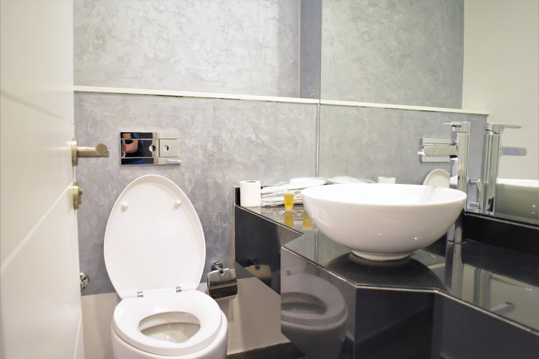Bathroom 4, Cozy 1 Bedroom In J8 Al Safouh, Dubai