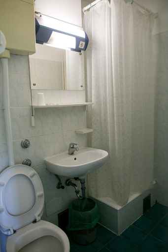 Bathroom 4, Hostel Spinut, Split