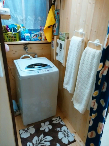Bathroom 3, Lounge Taki, Fukui