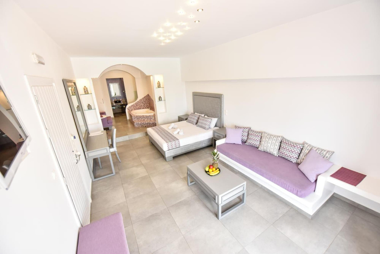 Bedroom 4, Queen Boutique Suites, South Aegean
