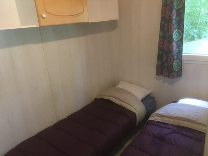Bedroom 2, Camping Uhaitza - Chalets, Pyrénées-Atlantiques
