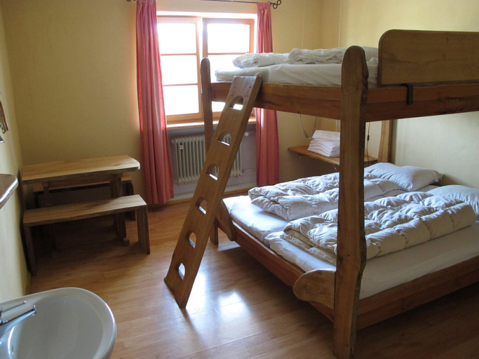 Bedroom 2, Schiff Bihlerdorf- Hostel, Oberallgäu