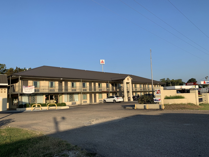 Exterior & Views 2, Relax Inn, Saint Francis