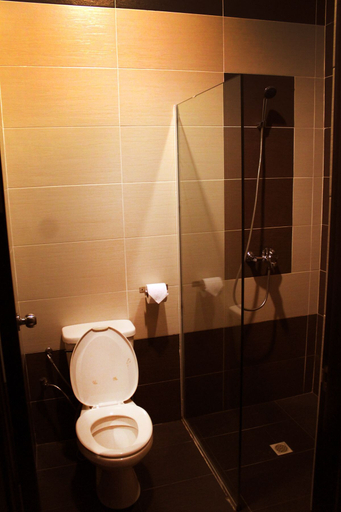 Bathroom, GinaSuite Kompleks27 Hotel, Bandar Seri Begawan