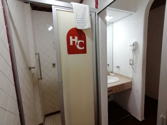Bathroom 5, Hotel Candilejas Playa, Veracruz