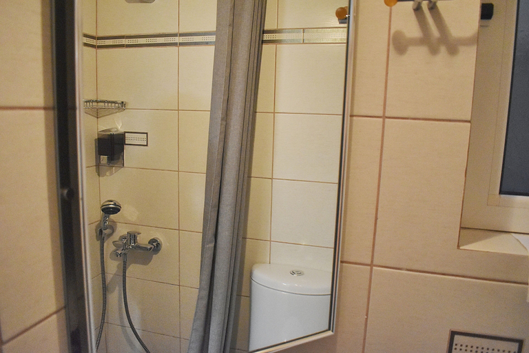Bathroom 3, Check Point - Down Town, Attica