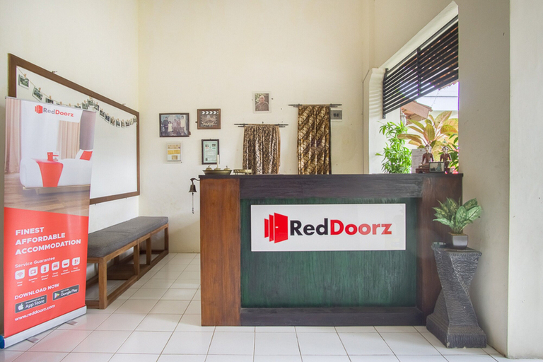 Others 5, RedDoorz @ Letjend S.Parman Pacitan, Pacitan