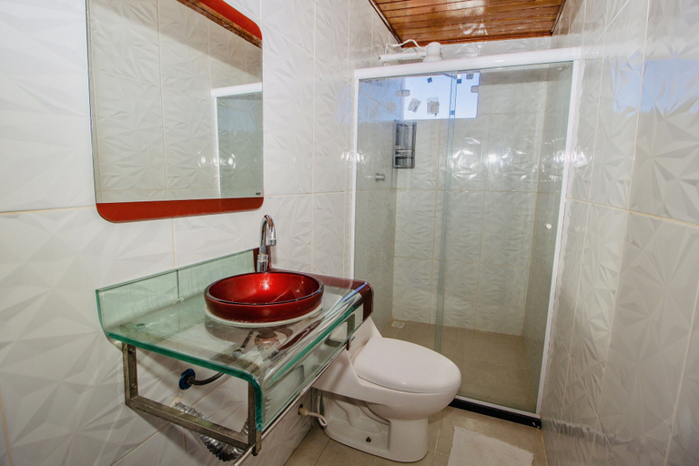 Bathroom 5, Piratas Do Morro Pousada - Hostel, Cairu