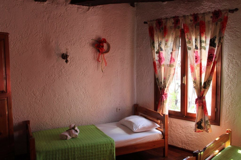 Bedroom 5, Xenios Zeus, East Macedonia and Thrace