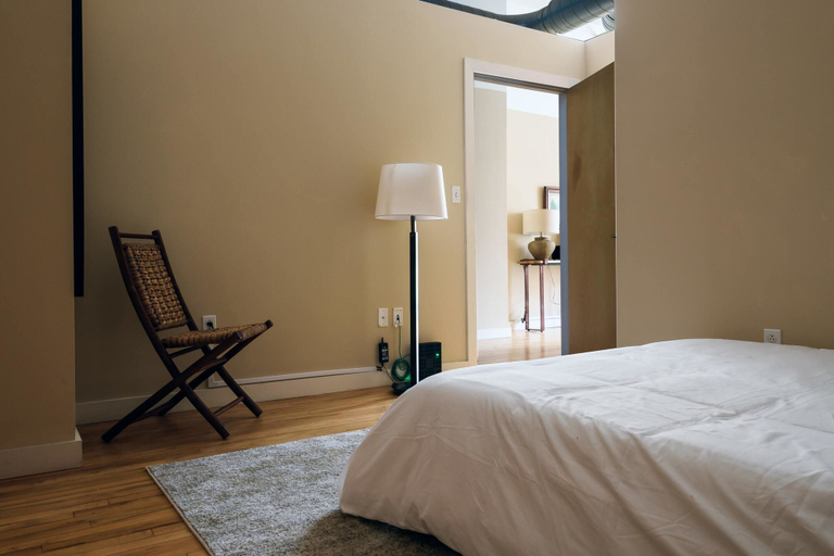 Bedroom 1, Spacious DT Lofts with Full Kitchen by Zencity, Saint Louis
