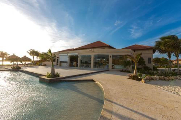 Exterior & Views 2, Gold Coast - Beautiful 2 Bedroom Town House