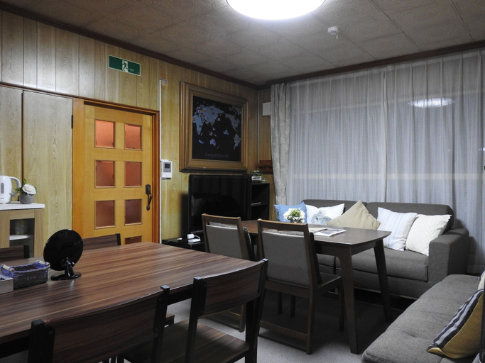 Food & Drinks 5, Asahikawa Big House 10 People, Biei