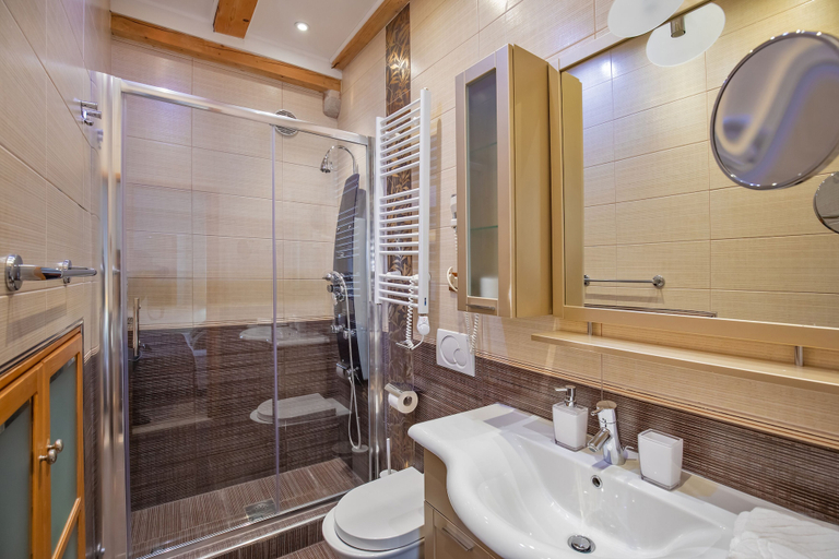 Bathroom 4, Apartments Espana, Dubrovnik