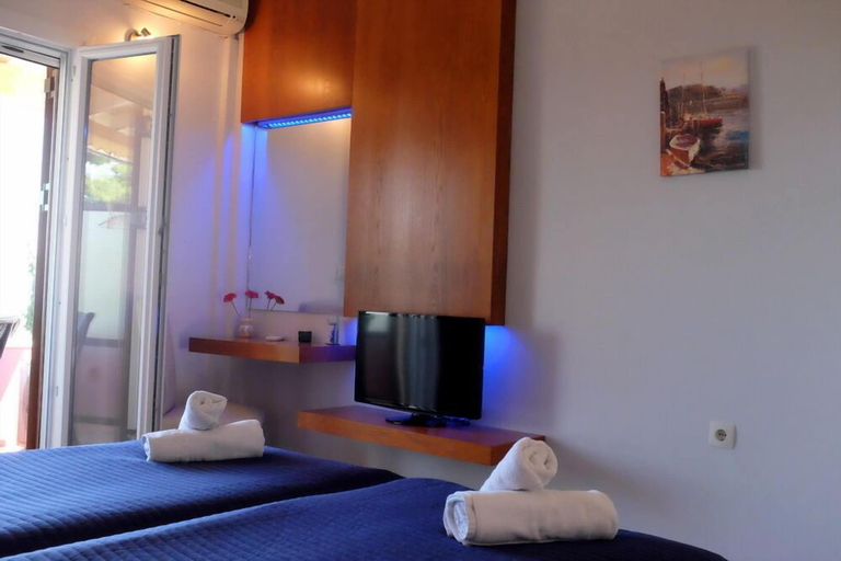Bedroom 4, Niki Apartments, Ionian Islands