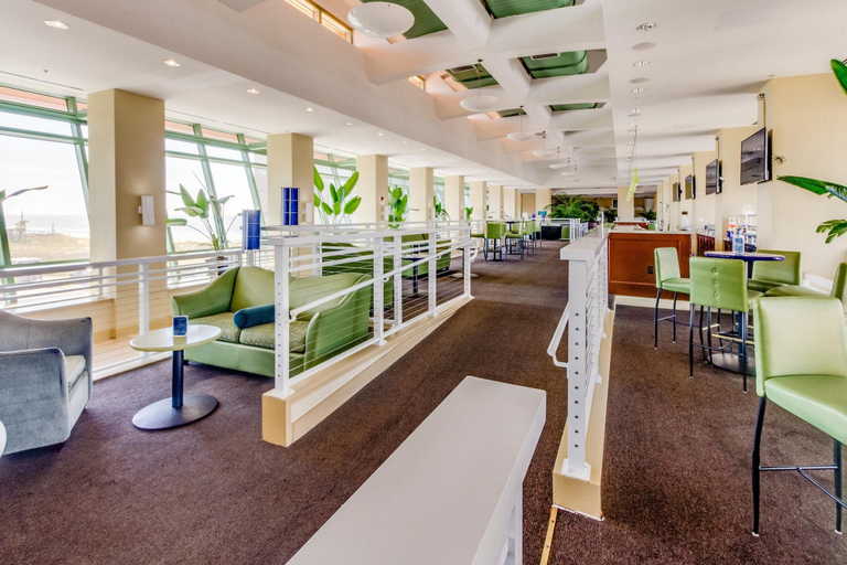 Food & Drinks 5, Emerald Beach by Forehand Rentals, Bay