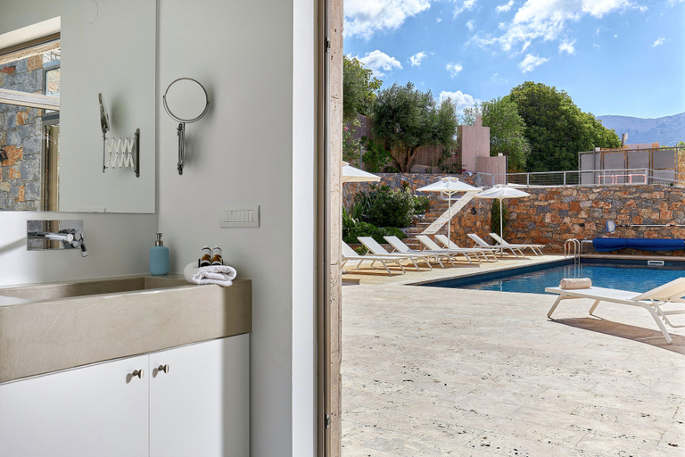 Bathroom 3, Villa Adagio, Crete