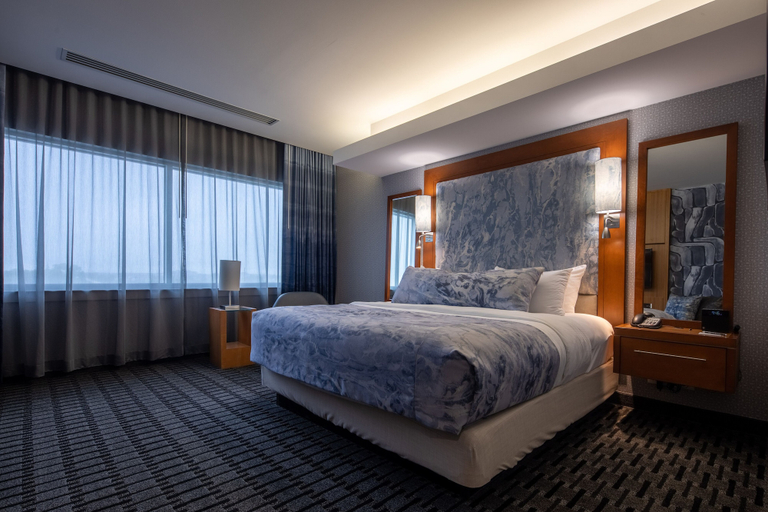 Bedroom 3, The Hotel at Kirkwood Center, Linn