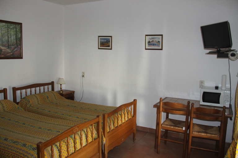 Bedroom 4, Chambres d'Hotes Les Ferrages, Var