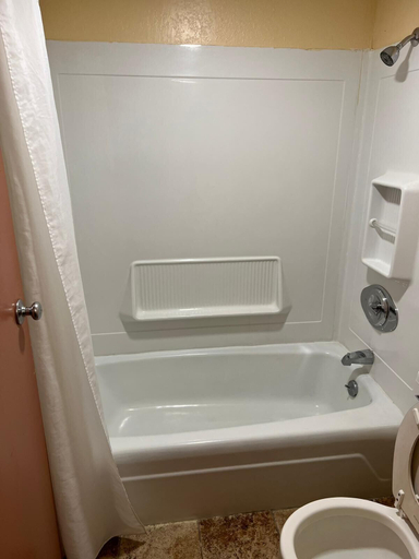Bathroom 3, Travelerslodge Motel, Gage