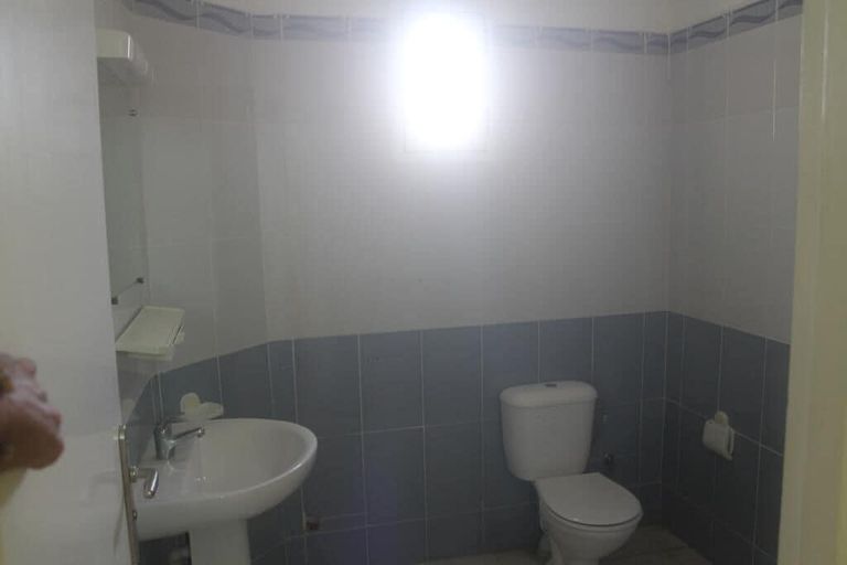 Bathroom, Complexe El Nahda 2, Berkane Taourirt