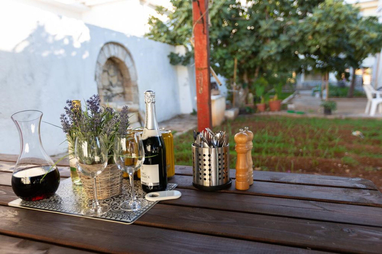 Food & Drinks 5, Aladdin's Hostel, Larnaca