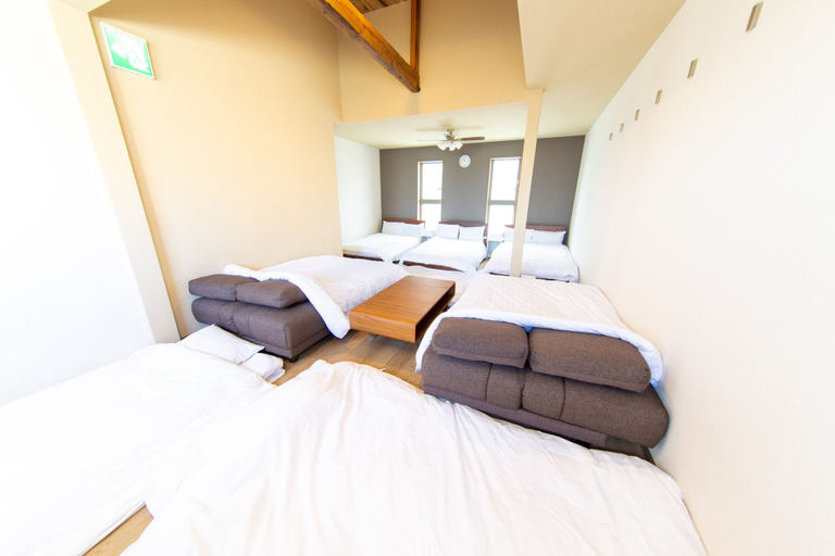 Bedroom 4, Guest House GORILLA VILLA, Osaka