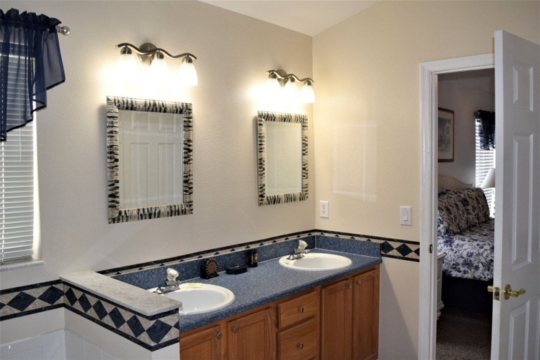 Bathroom 3, Indian_creek_8068, Osceola