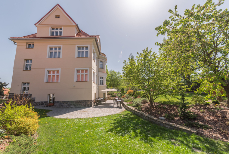 Exterior & Views 2, Hotel Villa Beatika, Český Krumlov