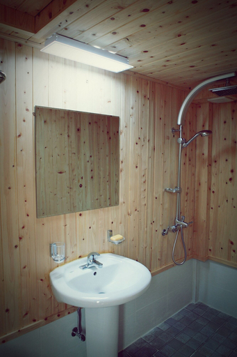 Bathroom, Jeonju Geune, Jeonju
