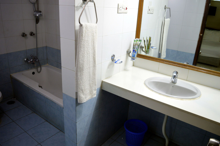 Bathroom 3, Uni Resort, Cox's Bazar