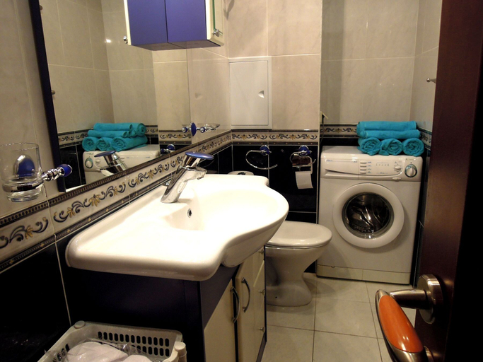 Bathroom 3, Lakshmi Apartment Ostozhenka, Western