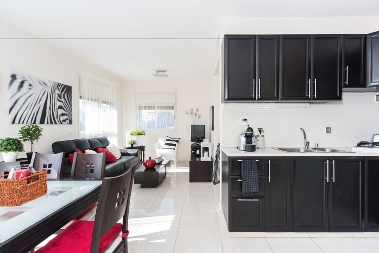 Others 5, MAMAD - Spacious Duplex with Terrace 3-min From the Beach