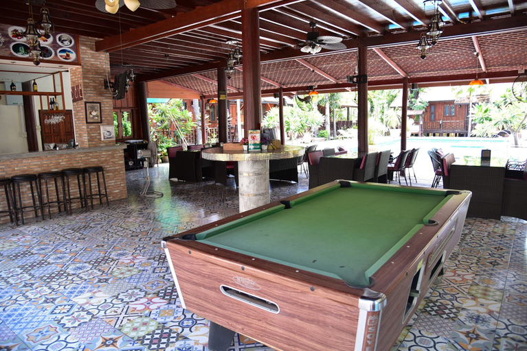 Food & Drinks, At Home Resort, Pattaya