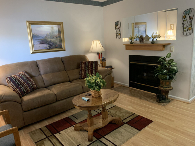 Others 4, Laurel Inn Condominium, Sevier